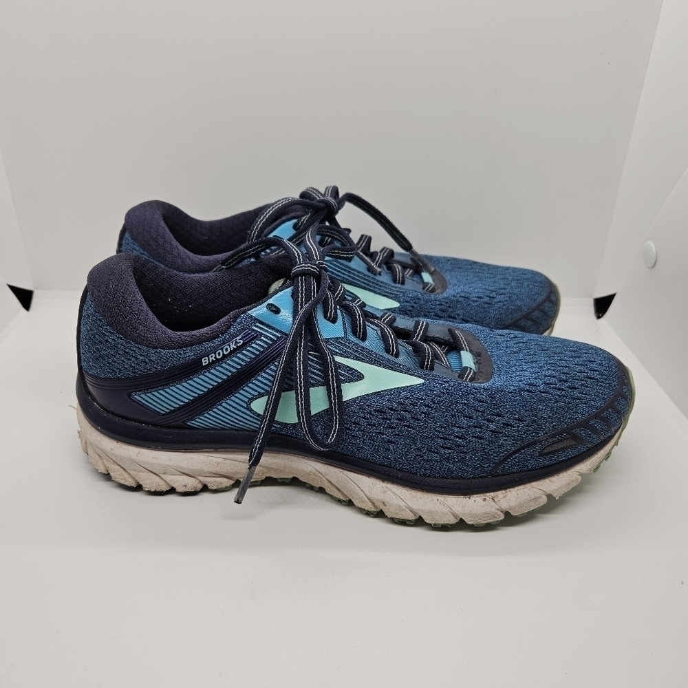 Brooks Adrenaline GTS 18 running sneakers blue women's 7.5B